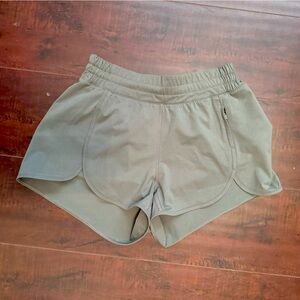 Lululemon shorts size 4